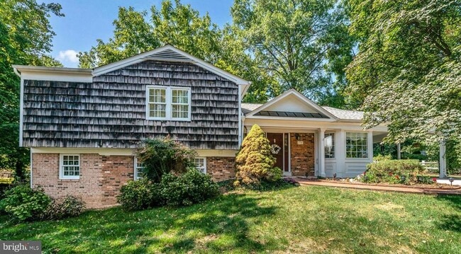 Building Photo - 2708 N Kensington St