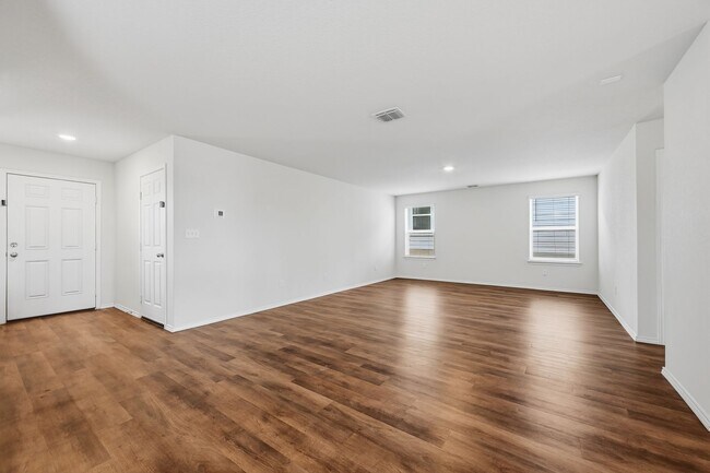 Building Photo - 553 Autumn Blaze