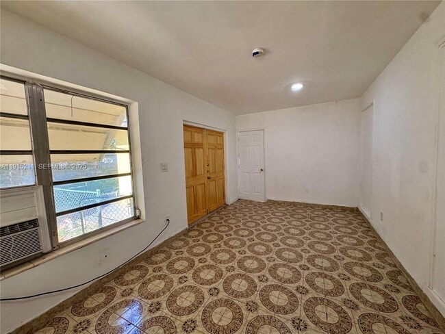 Building Photo - 100 NW 64th Ct