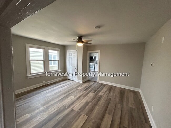 Building Photo - Renovated Millville 4 Bed in Millville. Eligible for $500 Security Deposit.