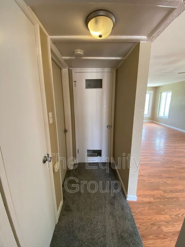 Building Photo - 600 N Dickran Dr