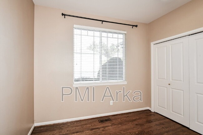Building Photo - 445 243rd Pl SE