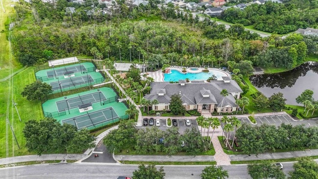 Building Photo - 3/2.5 Townhome W/ 2 Car Garage For Rent in the Highly Desirable Avalon Park Community