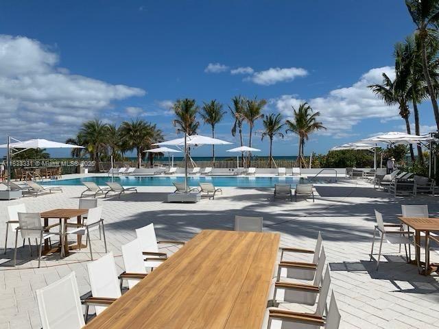 Building Photo - 613 Ocean Dr