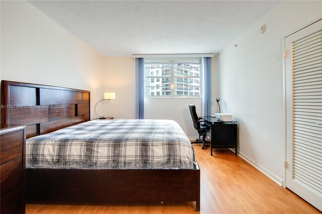 Building Photo - 3001 S Ocean Dr