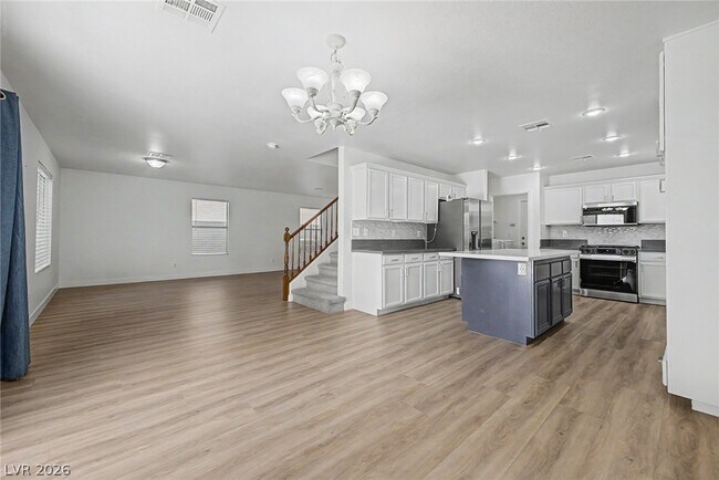 Building Photo - 10547 Lilac Tree Ave