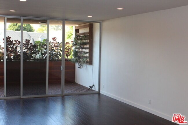 Building Photo - 11044 Ophir Dr