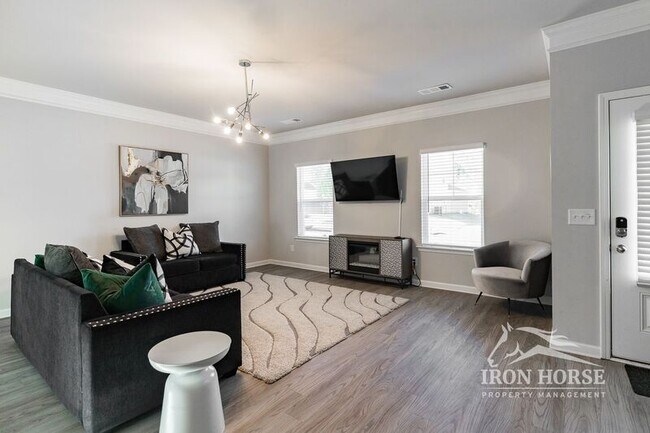 Building Photo - 1288 Towne Square Ct