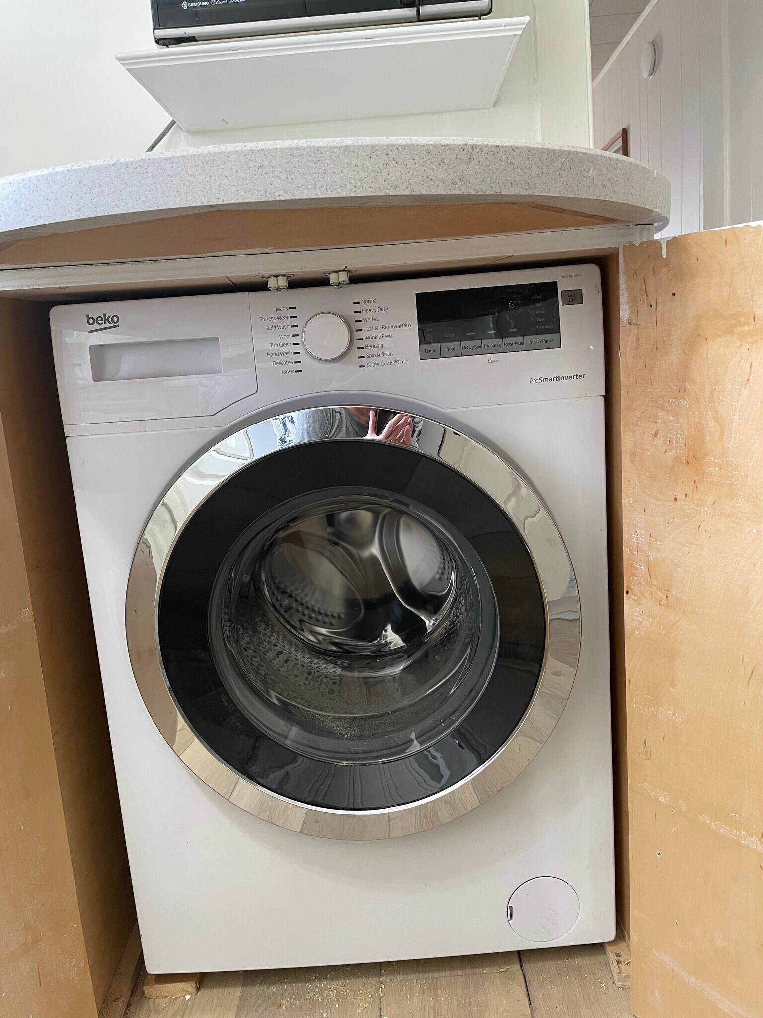New washing machine and dryer - 123 Huguenot St