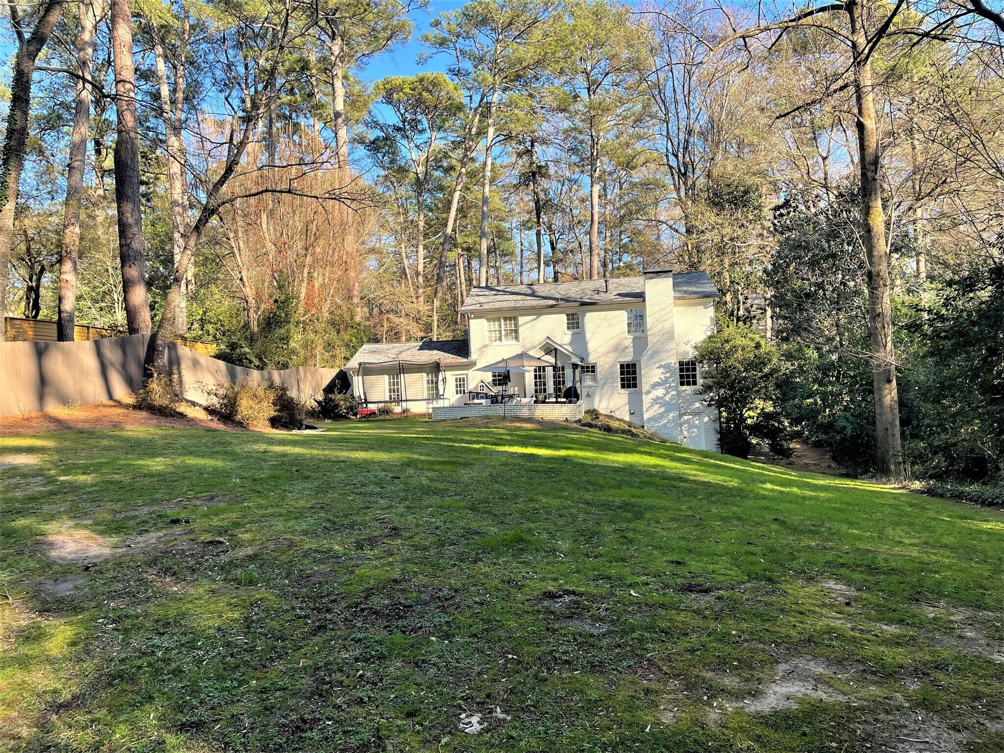 Building Photo - 4044 Emma Ln NE