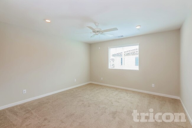 Building Photo - 31679 Hans Dr