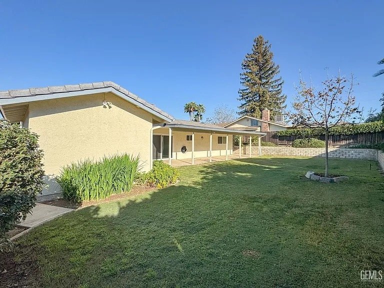 Building Photo - 2705 Parkfield Ct