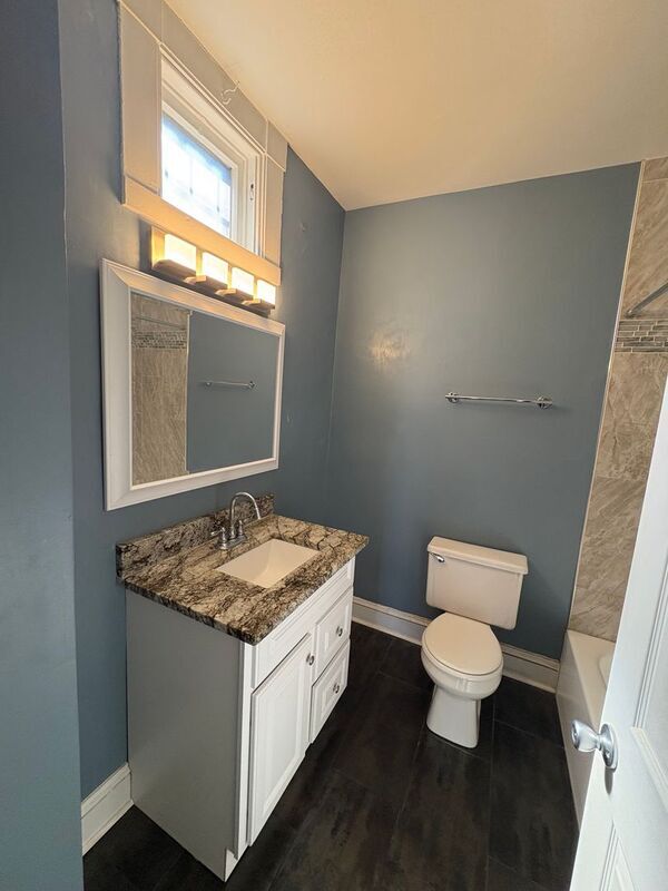 Building Photo - 1118 St Paul St