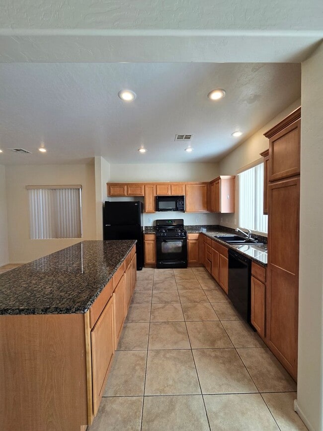 Building Photo - An Amazing 3 Bedroom, 2 Story Home in Silverstone Ranch.