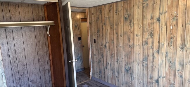 Building Photo - 112 W Spruce