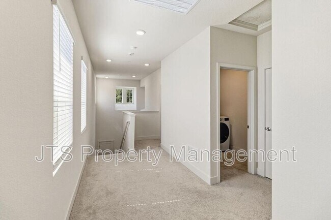 Building Photo - 3949 Aristotle Cir