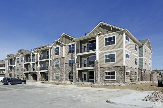 Building Photo - The Flats at Centerra