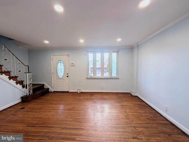 Building Photo - 1834 S 28th St