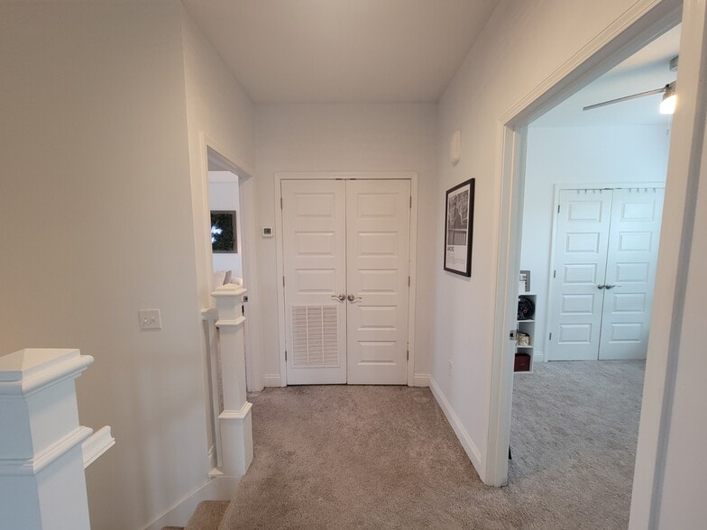 Building Photo - 652 Helen Ave