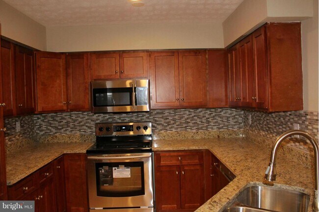 Building Photo - 4832 Brookstone Terrace