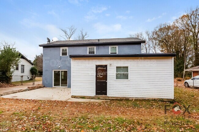 Building Photo - 5407 Venado St