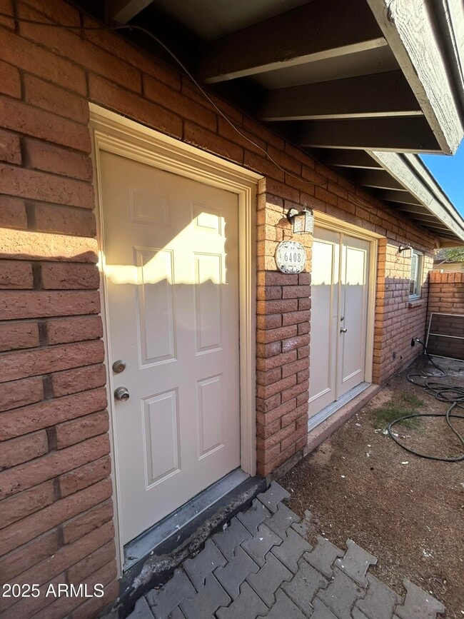 Building Photo - 6408 S Newberry Rd