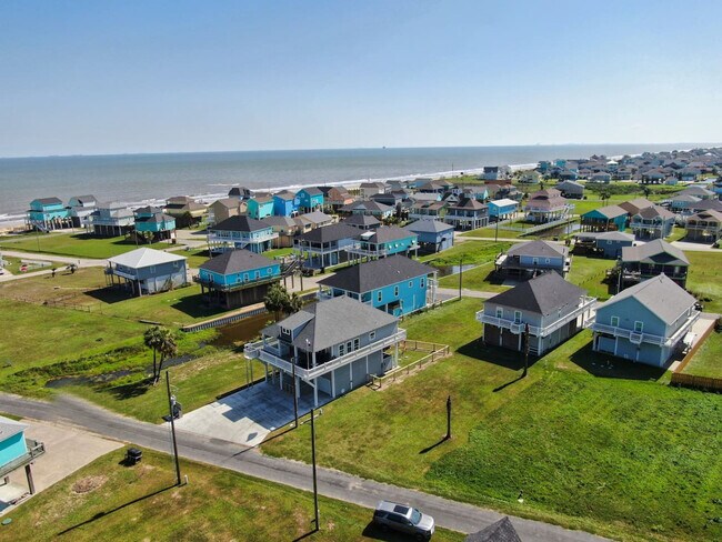 Building Photo - 939 Palm Ridge Dr