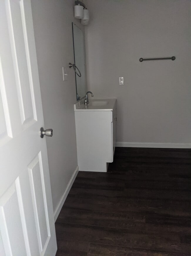 Building Photo - Towne South Duplexes - Brittany Lane