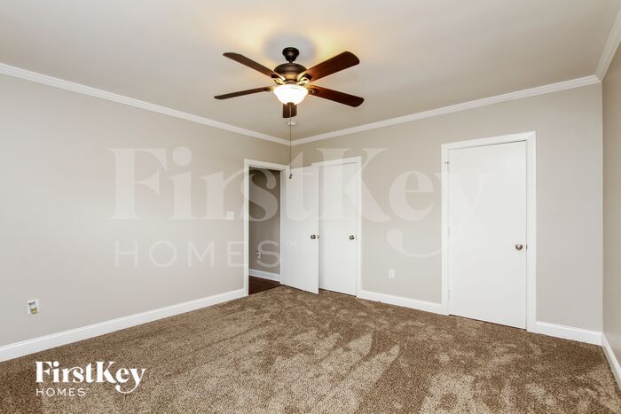 Building Photo - 240 Palaside Dr NE