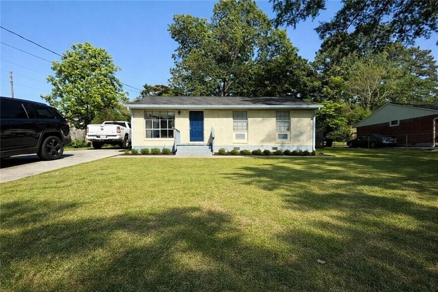 Building Photo - 7230 Mockingbird Trail