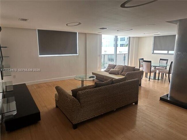 Building Photo - 9273 Collins Ave