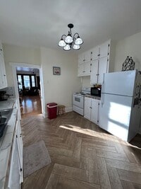 Building Photo - 410 N Washington St