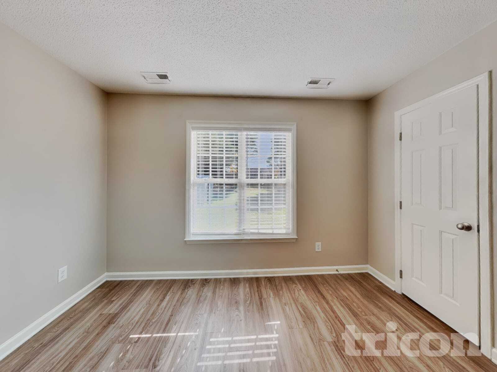 Building Photo - 204 Wexford Dr