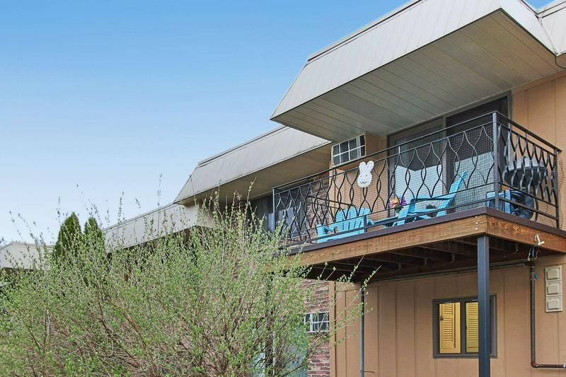 Building Photo - 9 Strawberry Bank Rd