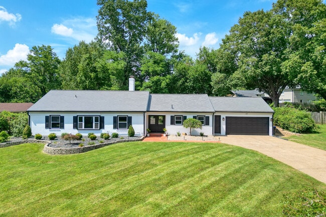 Building Photo - 607 Riverwood Pl