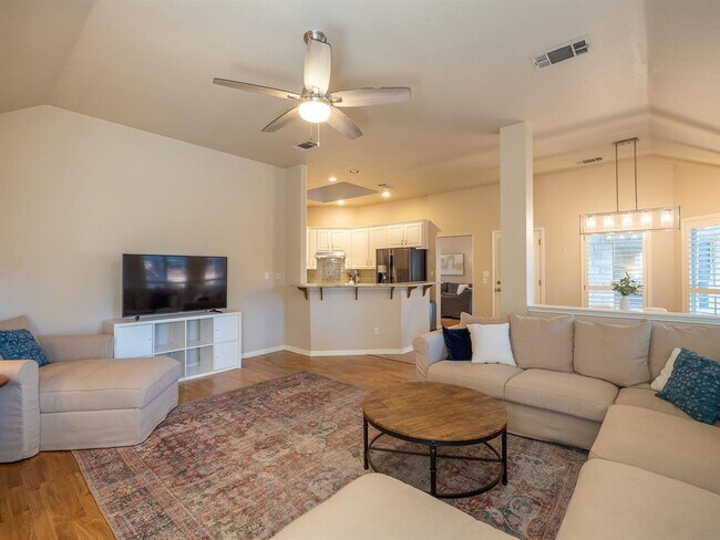 Building Photo - 17200 Poncho Springs Ln