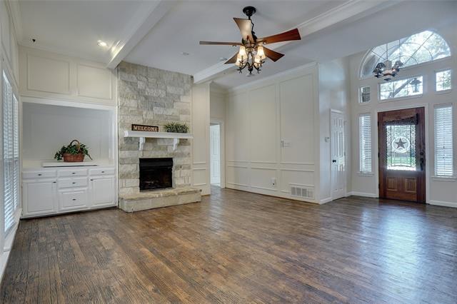 Building Photo - 108 Mesquitewood St
