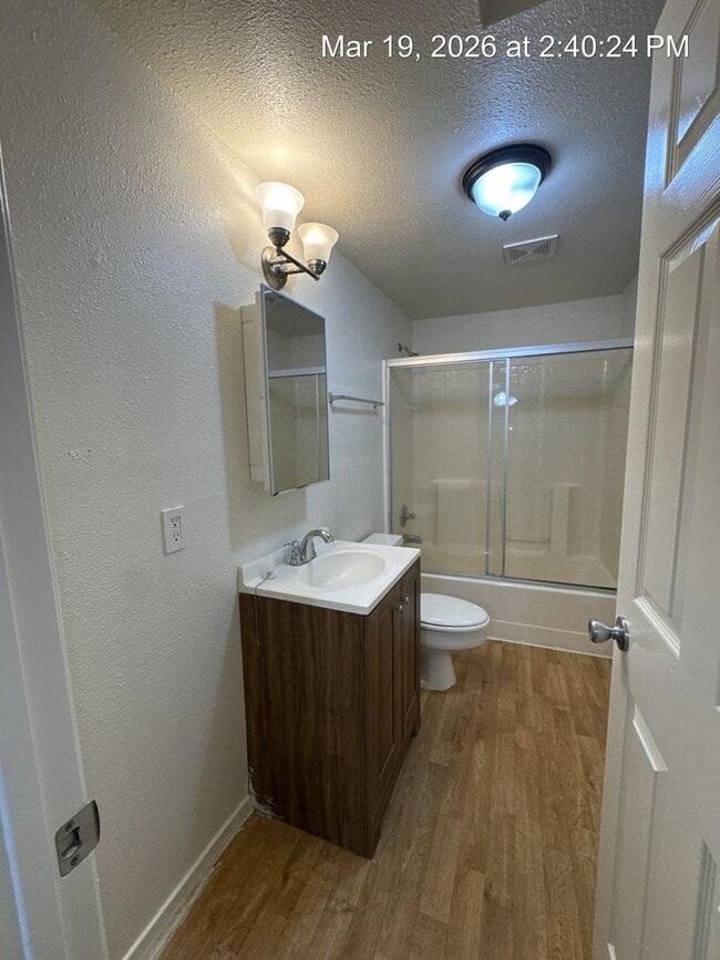 Building Photo - Cozy Corcoran home for rent!