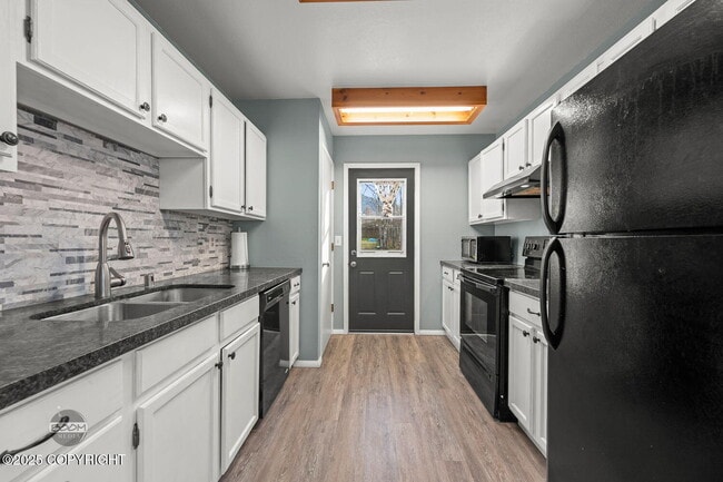 Building Photo - 22355 Whispering Birch Dr