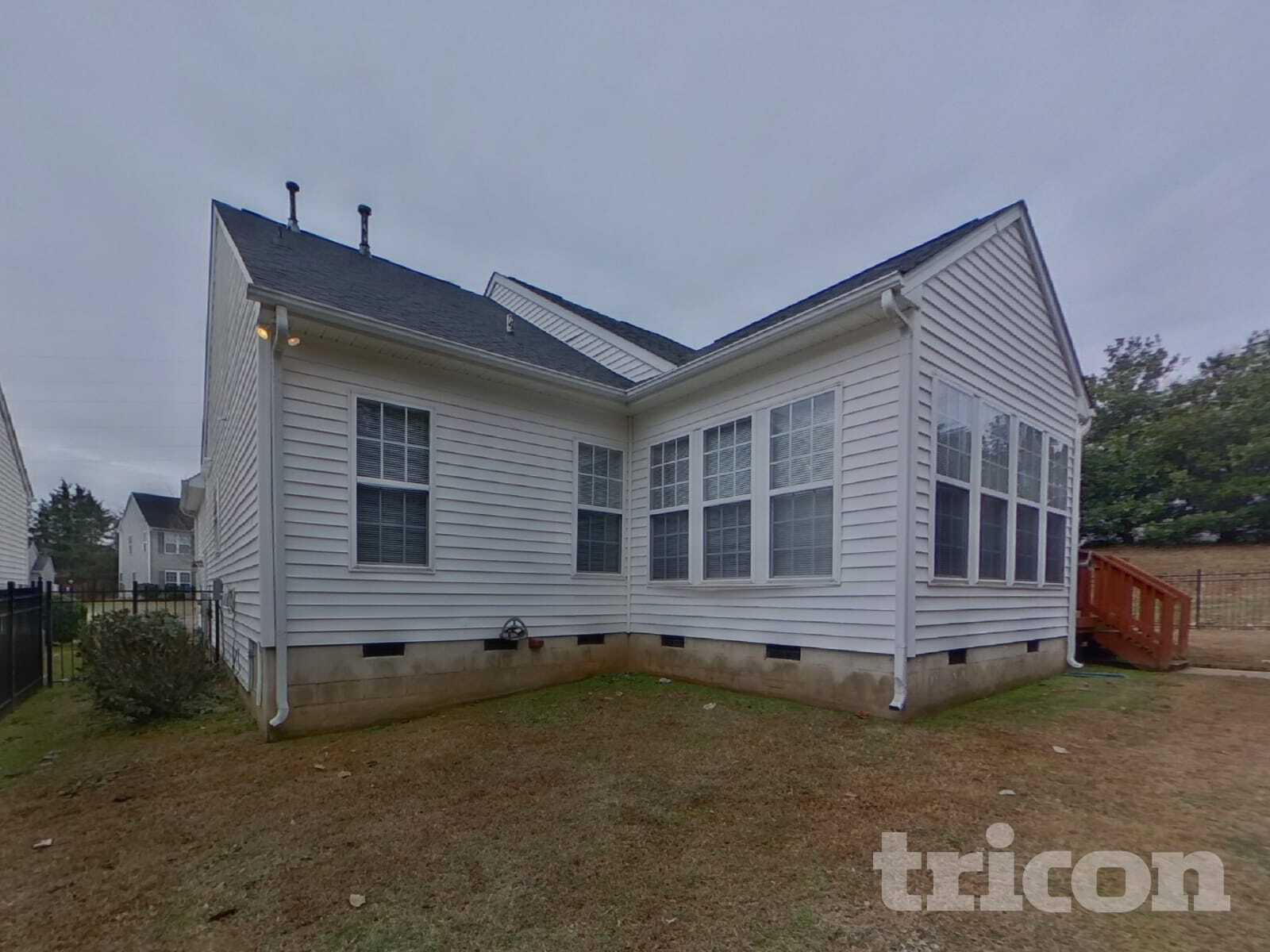 Building Photo - 5136 Sunburst Ln