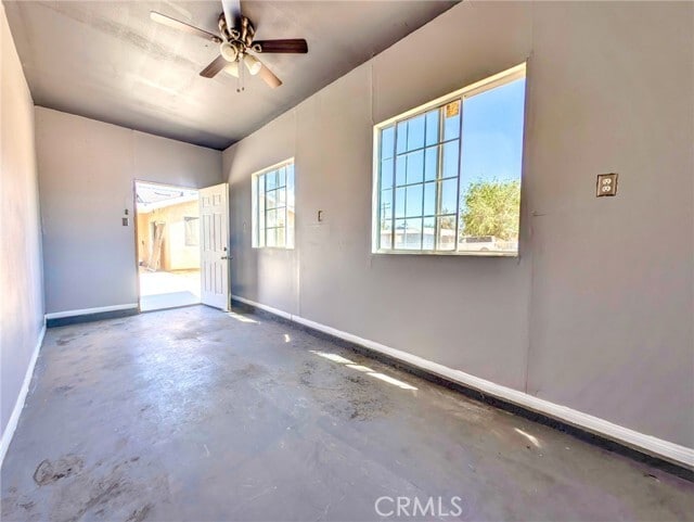 Building Photo - 10784 Lincoln Ave
