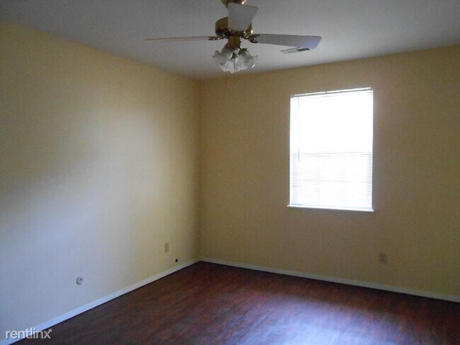 Building Photo - 2 br, 1.5 bath Townhome - 6638 Chasteen Ln