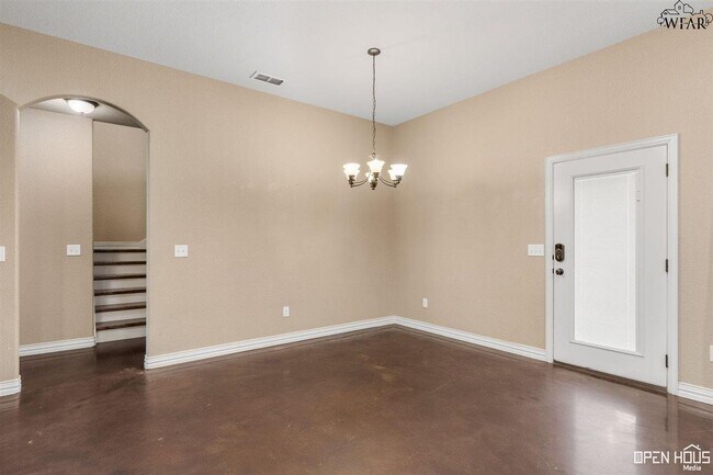 Building Photo - 7489 Roller Rd