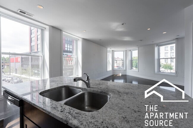 Building Photo - 2450 N Milwaukee Ave