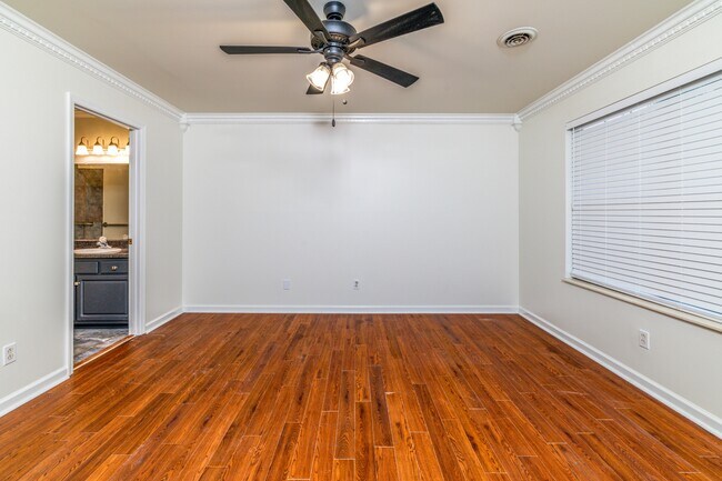 Building Photo - 1315 Lucy Way