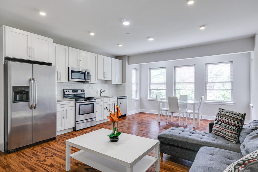 Building Photo - 549 Armstrong St