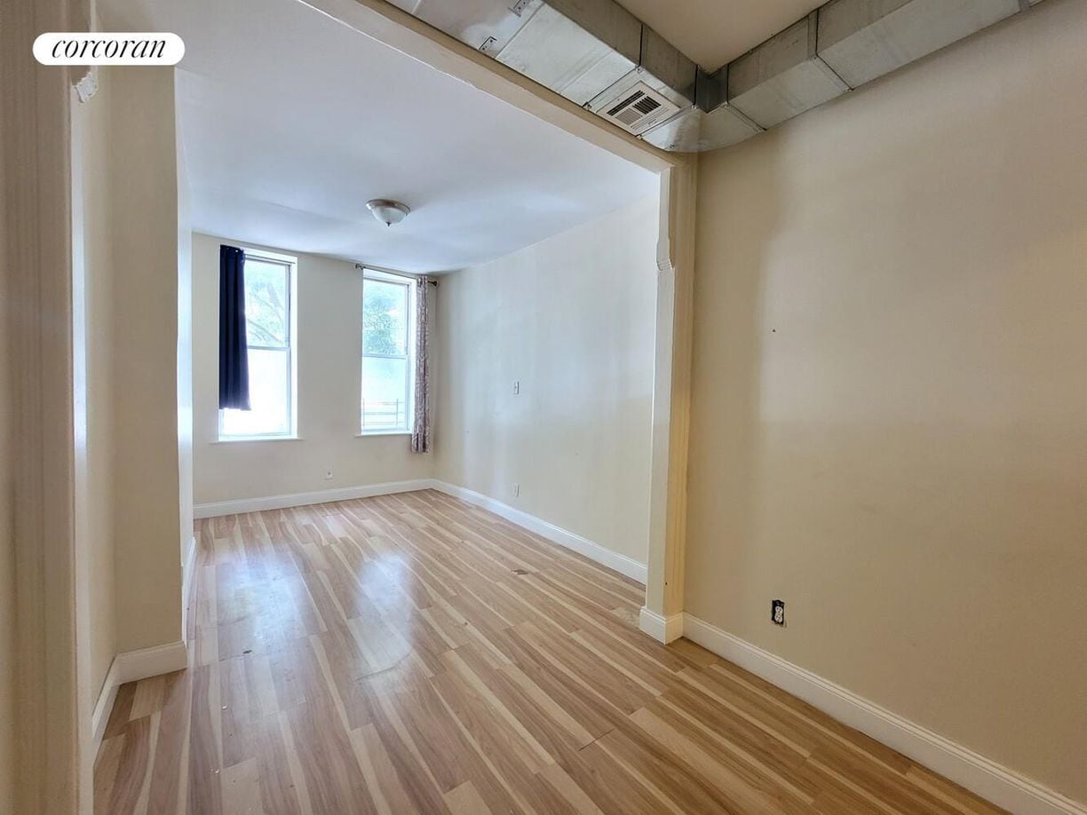 Building Photo - 656 MacDonough St