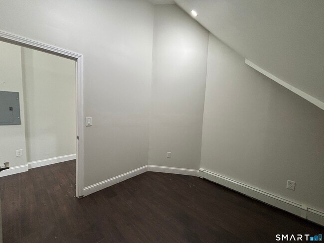 Building Photo - 241 Lewis St