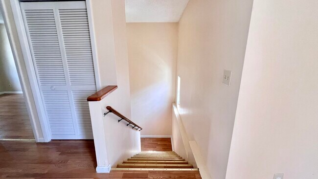 Building Photo - 13982 Morning Glory Dr