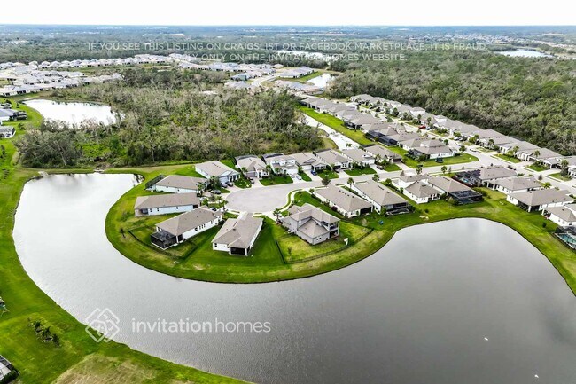 Building Photo - 14246 17 Ct E